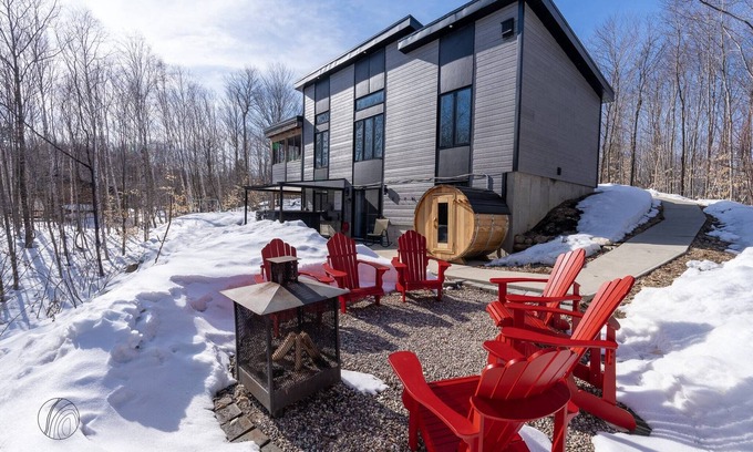 Chertsey Chalet De Esquí | La Loutre | hot tub | sauna | dogfriendly
