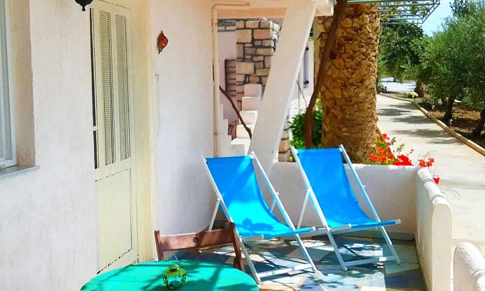 Ferma Apartamento | La Luna Blu Apartamento "Tartaruga", vista al mar, a 500 metros de la playa
