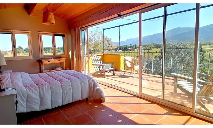 Montesquieu-des-Alberes Casa | La maison de la Tour, an exceptional view in a peaceful natural setting