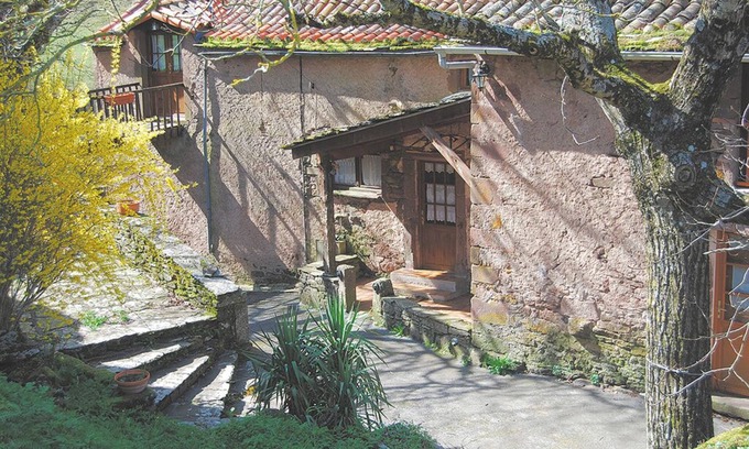 Mounes-Prohencoux Casa | La Maison au Potager se encuentra en una pequeña aldea en el valle de Rance