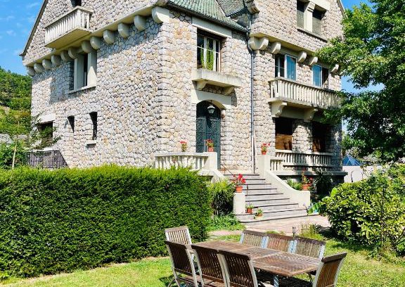 Espalion Casa | La Maison au toit vert