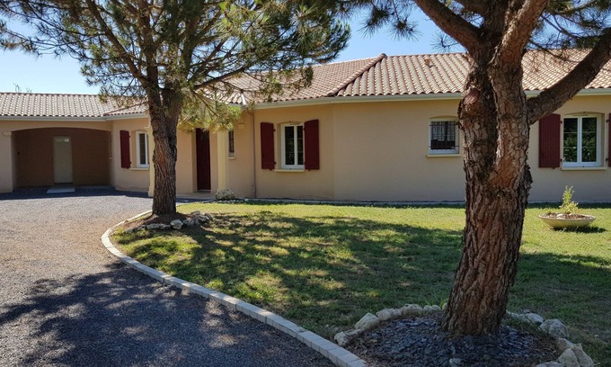 La Courade Casa | La maison aux ânes in the countryside, surrounded by vineyards with swimming pool.