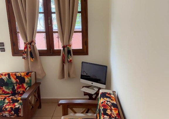 Ambohibao Casa | La maison aux chapeaux