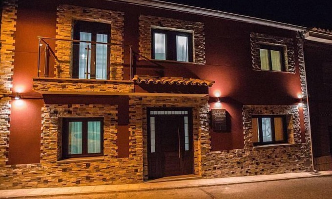 Pulgar Casa | La Casa de Felisin, cerca de Puy du Fou y Toledo