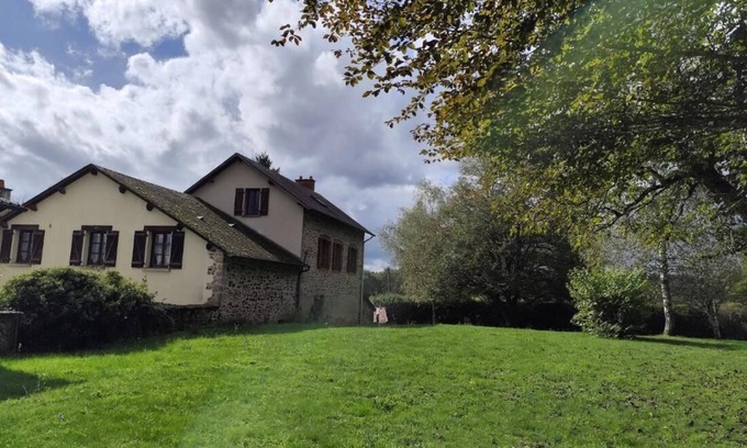 Ladignac le Long Casa | La Maison des Etangs Gite