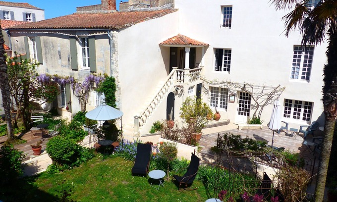 Saint-Martin-de-Re Hotel | La Maison Douce