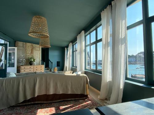 Loguivy Cama Y Desayuno | La maison du grand rocher