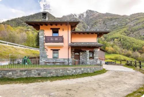 Grand Brissogne Casa | La maison rose