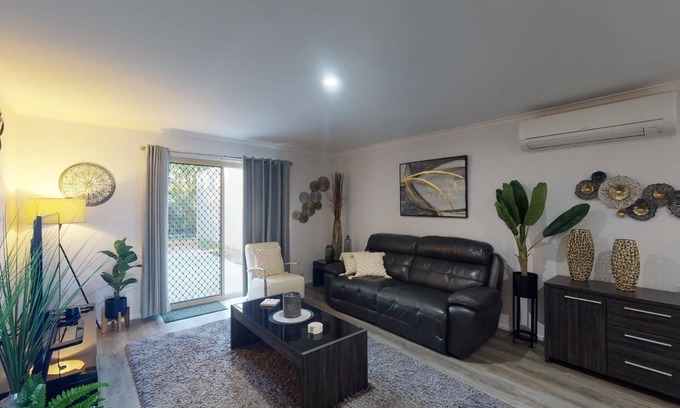 Caboolture Casa | 'LA MAISON' STUNNING 4 BEDROOM HOME