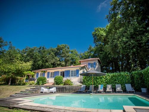 Laprade Casa | La Maison sur la Colline