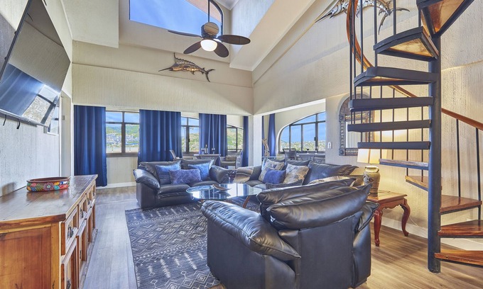 El Medano Ejidal Complejo | La Mansión Penthouse at Marina Sol Resort in Cabo -1 1/2 block walk to the Beach