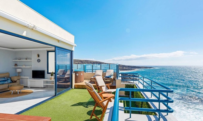 Puerto de Guimar Apartamento | La Mar Ático con Jacuzzi Privado