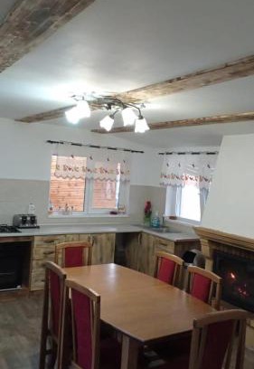 Jugureni Casa | La Marginea Pădurii