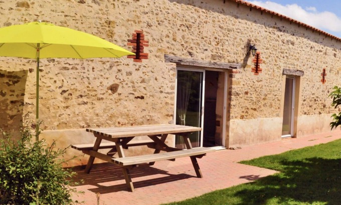 Saint-Hilaire-la-Foret Casa | La Mésange - Cabaña 5 personas con piscina cubierta climatizada