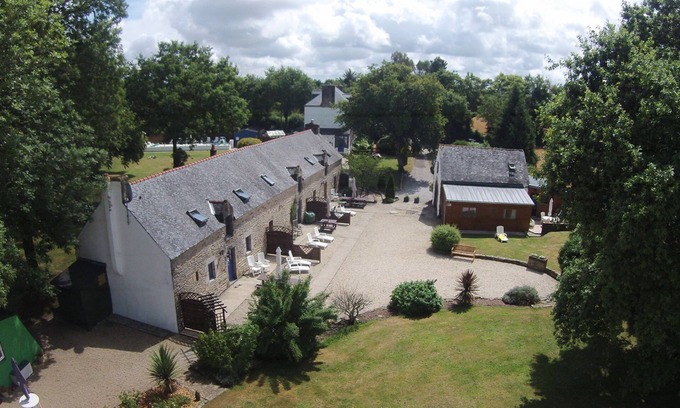 Camors Cabaña | La Metairie, 4 cabañas para dormir 22 con piscina climatizada en hermoso entorno rural