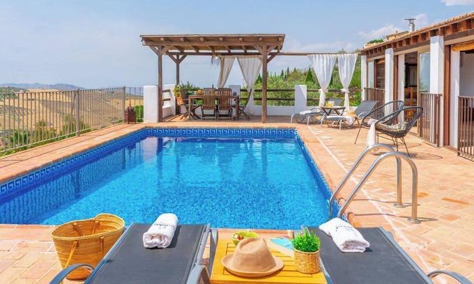 Antequera Villa | La Morada Antequera - La Higuera by Ruralidays