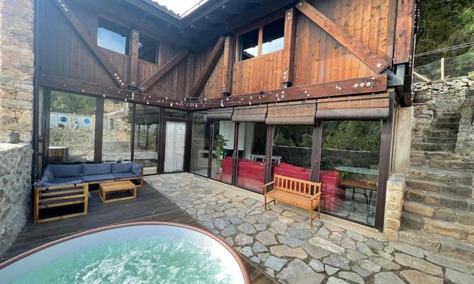 Aren Chalet De Esquí | La Morada de Creta