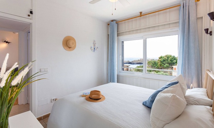 Portocolom Apartamento | La Ola Beach House alojamiento vacacional junto al mar con piscina comunitaria en Porto Colom