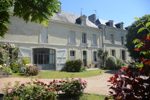 Beaumont-en-Veron Casa | La Pénesais