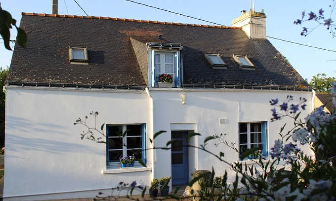 Pleugriffet Casa | Casa La P'tite con persianas azules - Small Gîte du Centre Bretagne