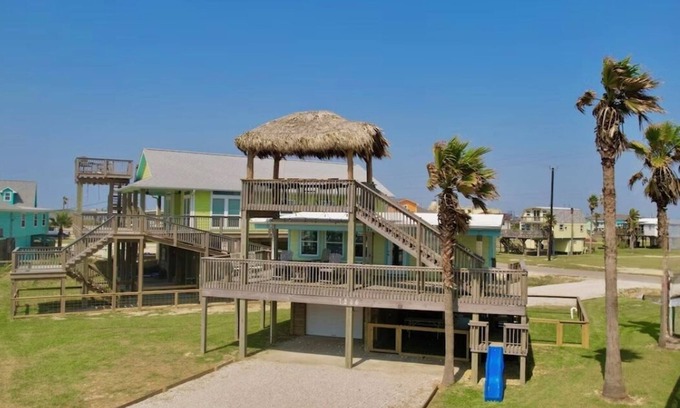 Surfside Beach Casa | La Palapa whole house at pedestrian beach! Surfside Beach Texas!