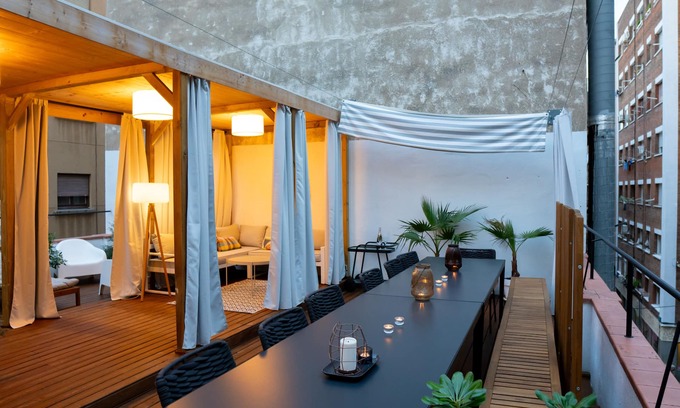 Ciutat Vella Apartamento | La Palma Barceloneta Penthouse Apartment with Roof Top Terrace