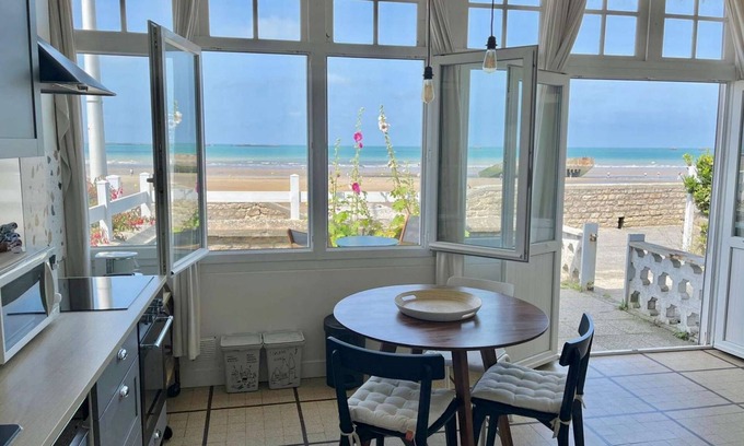 Arromanches-les-Bains Apartamento | La parenthèse marine, sea view with terrace