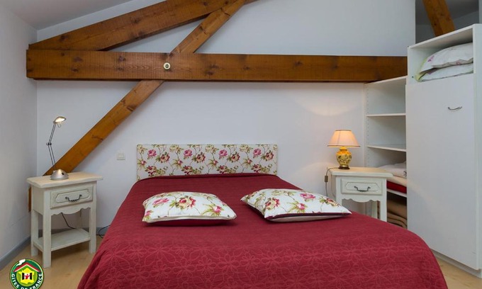 Moirans Cama Y Desayuno | La Pastorale