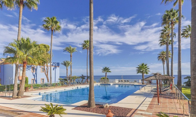 Bahia de Casares Apartamento | La Perla - luxury duplex apartment near the sea