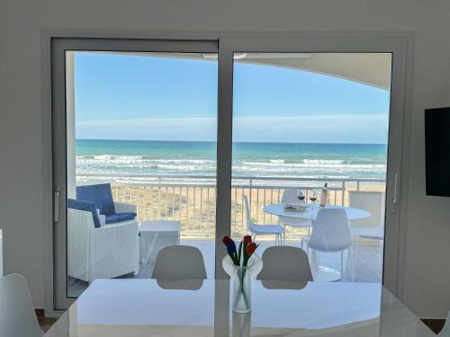 Alcamo Marina Apartamento | La perla sulla spiaggia