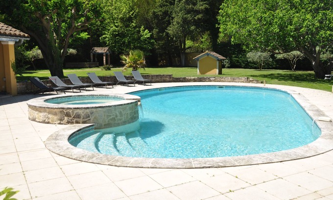 Entraigues-sur-la-Sorgue Otro | La Petite Bastide de Trevouse 4 stars