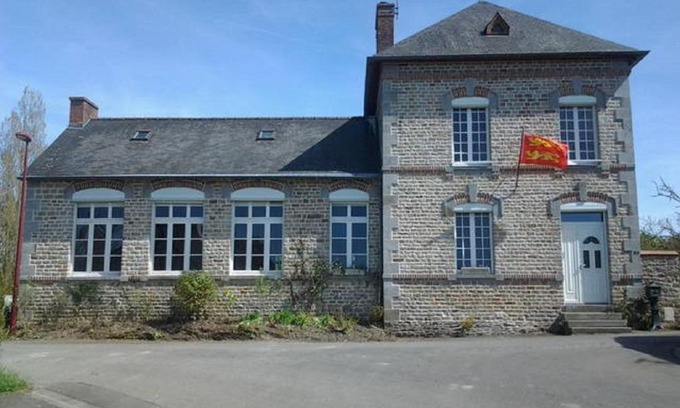 Curey Casa | La Petite Ecole de la Baie