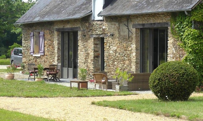 Menil Cama Y Desayuno | La Petite Lande