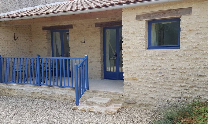 Oiron Cabaña | La Petite Maison Bleue - Casa rural nueva con piscina climatizada
