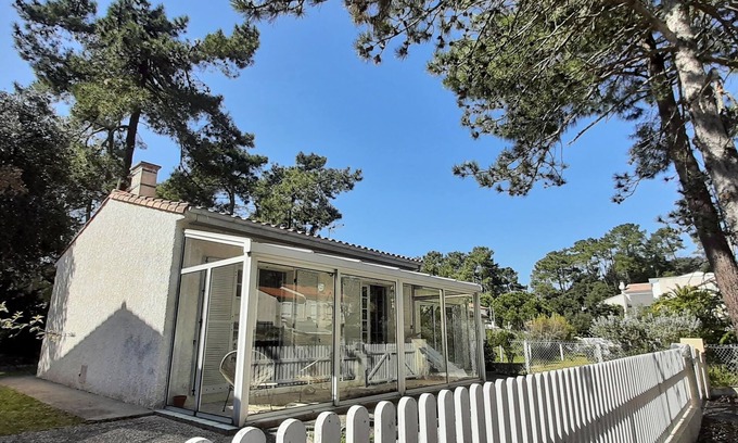 Ronce-les-Bains Casa | La pinède, Ronce-les Bains, Holiday house 800m from the beach.