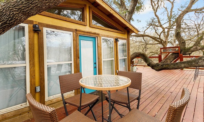 New Braunfels Chalet De Esquí | La Pluma Retreat, Romantic Bungalow Near the Guadalupe River