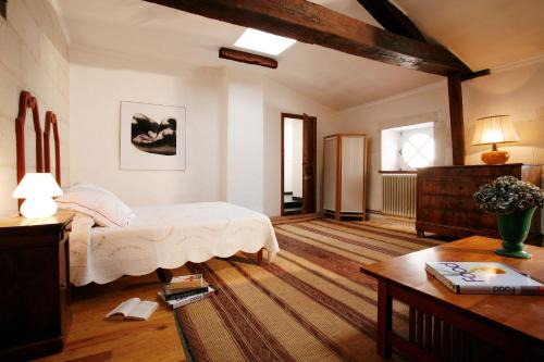 Saintes Cama Y Desayuno | La Porte Rouge - The Red Door Inn