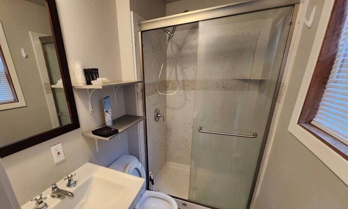 La Porte Cabina | La Porte Union Hotel Cabin A