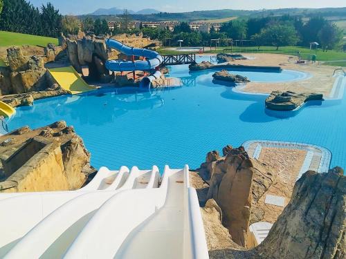 Viana Casa | La Puerta de Viana, con desayuno, piscina y posibilidad Visita a bodega!