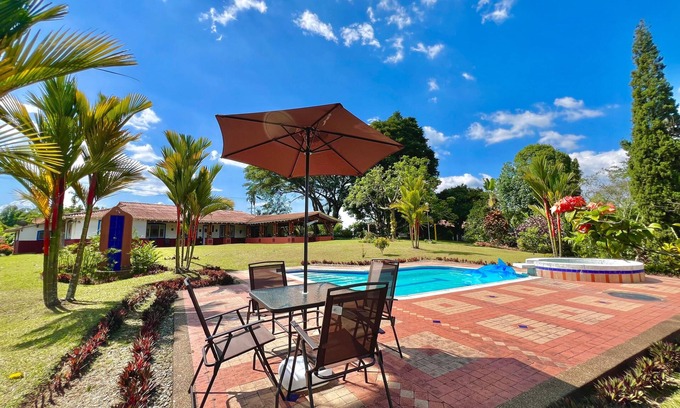 El Caimo Chalet De Esquí | La Puerta del Sol - Casa de Campo