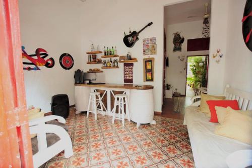 Ciudad Nueva Casa | La Puerta Roja Guest House
