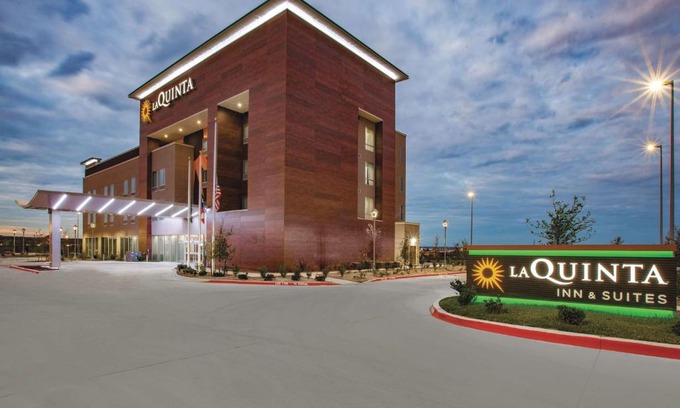 San Marcos Hotel | La Quinta by Wyndham San Marcos Outlet Mall