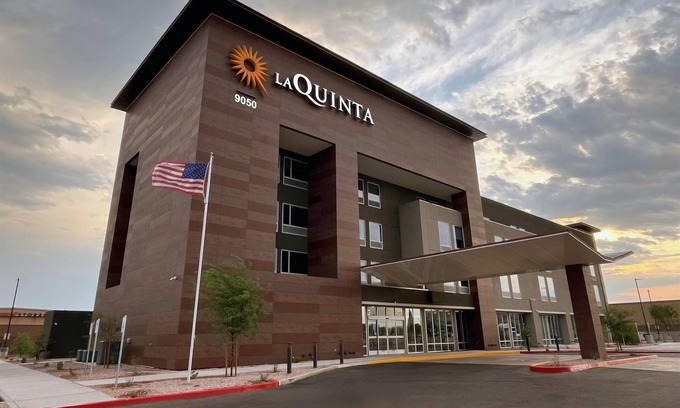 Maryvale Hotel | La Quinta Inn & Suites by Wyndham Phoenix West / Glendale