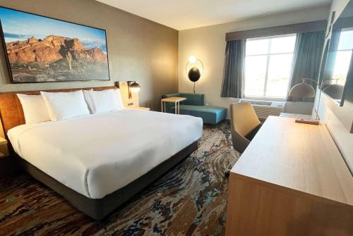 Yuma Hotel | La Quinta Inn & Suites by Wyndham Yuma