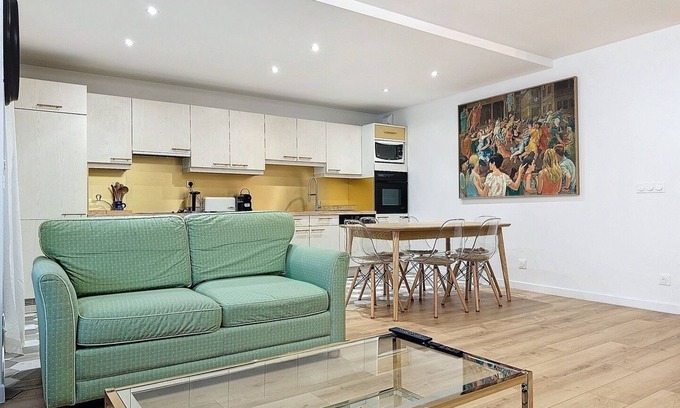 Le Chesnay Apartamento | La Reine Apartment