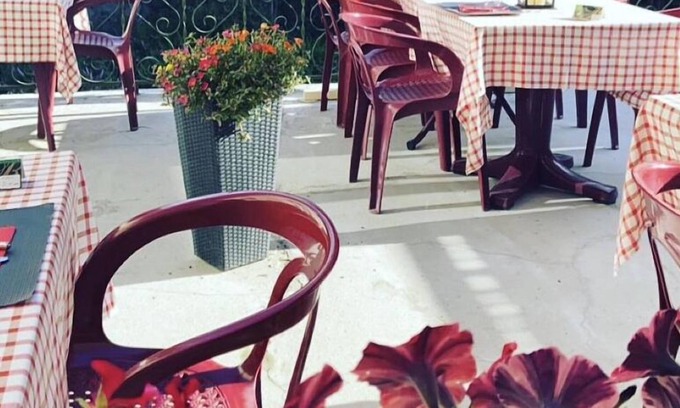 Saint-Cirgues-en-Montagne Hotel | La renaissance