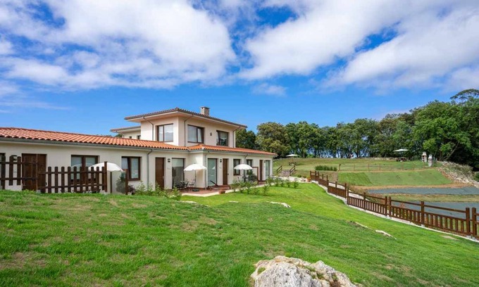 Llamigo Casa | LA REXIDORA APPTO. RINOCERONTE LANUDO