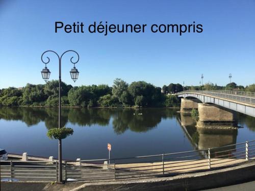 Saint-Jean-de-Blaignac Cama Y Desayuno | La Riviere