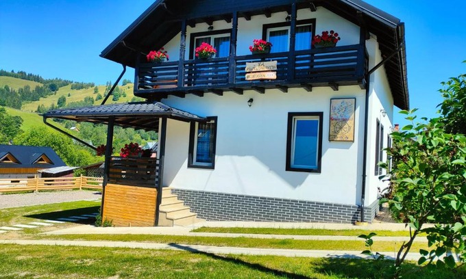 Fundu Moldovei Casa | La Roata Timpului