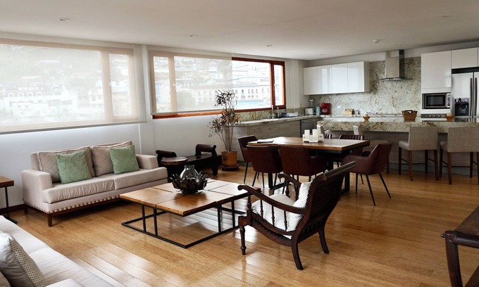 Quito Historic Center Apartamento | La Ronda 431 - Apt. #108 (Penthouse)